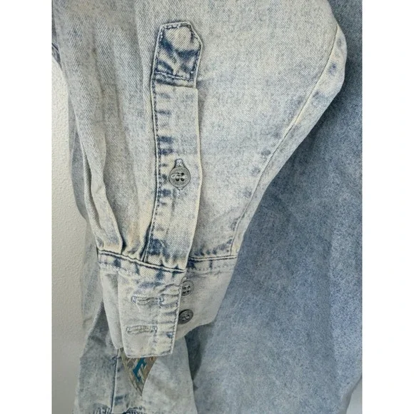 Jordache Vintage NWT Light Wash Denim Button Down Shirt 90's Western Size Small - Picture 9 of 9